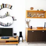 Artes Y Ciencias + Garaje + Netflix Apartmán