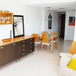 Artes Y Ciencias + Garaje + Netflix Apartmán