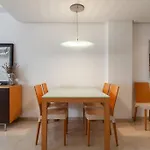 Artes Y Ciencias + Garaje + Netflix Apartmán *