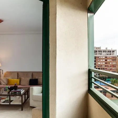 Artes Y Ciencias + Garaje + Netflix Valencia