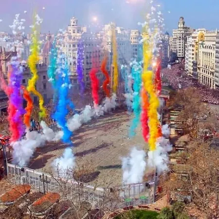 Artes Y Ciencias + Garaje + Netflix Appartamento Valenza