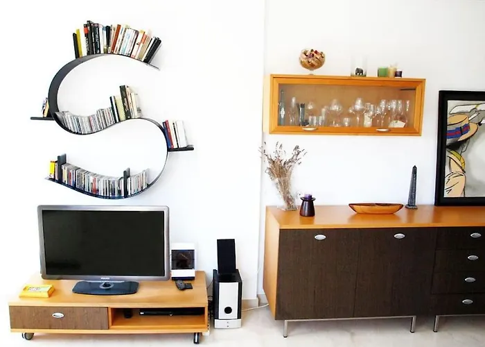 Artes Y Ciencias + Garaje + Netflix Appartement