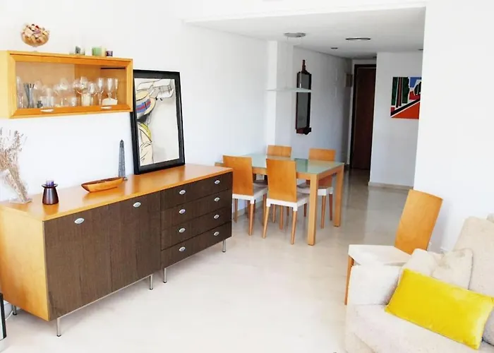 Artes Y Ciencias + Garaje + Netflix Appartement