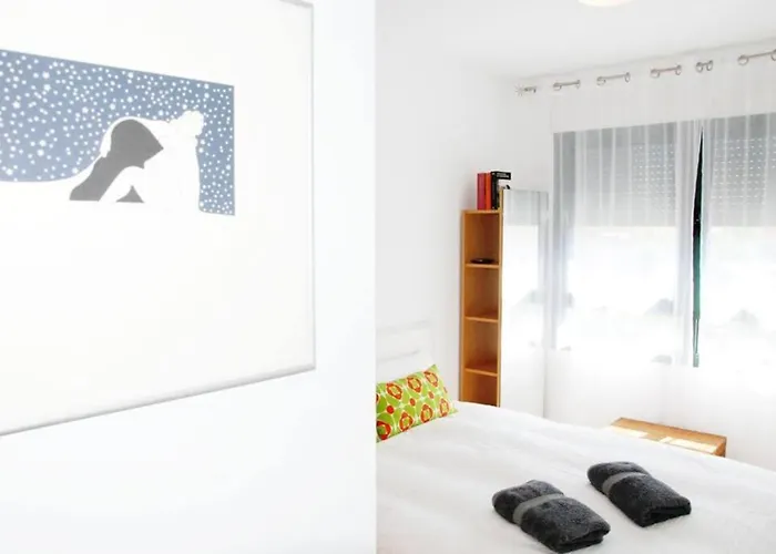 Artes Y Ciencias + Garaje + Netflix Appartement